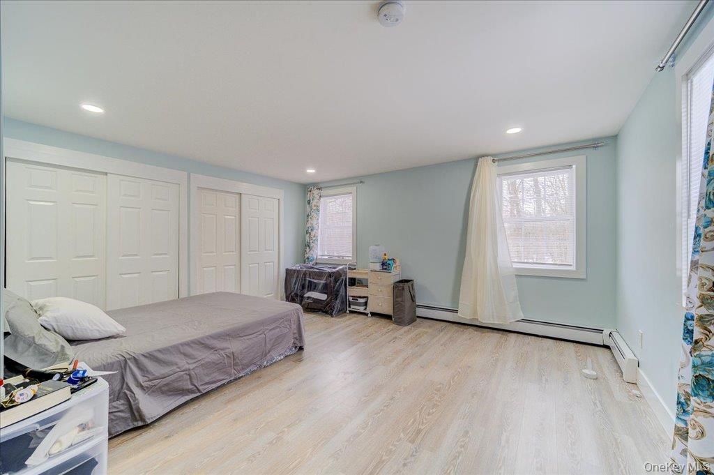 upper level 2nd bedroom