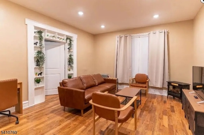 Unit 2 - Laundryroom