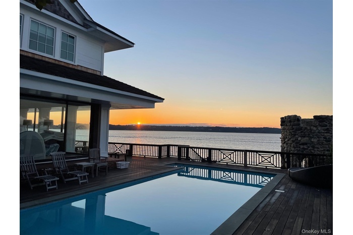 Hamptons Alternative