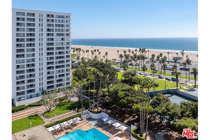 Oceanfront Apartment Living
