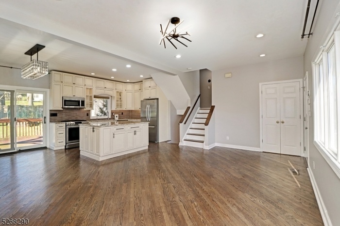 KITCHEN LIVING DINING