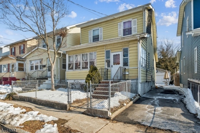 Front View - driveway