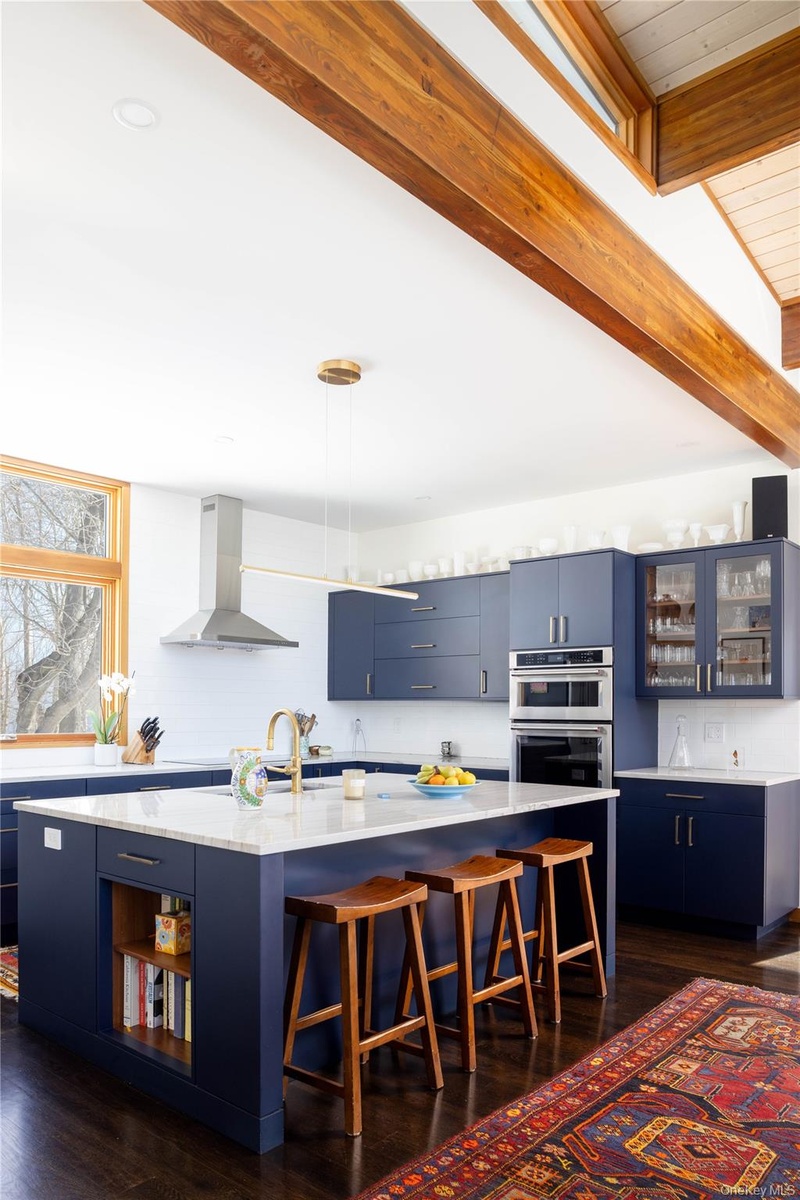Eat In Kitchen