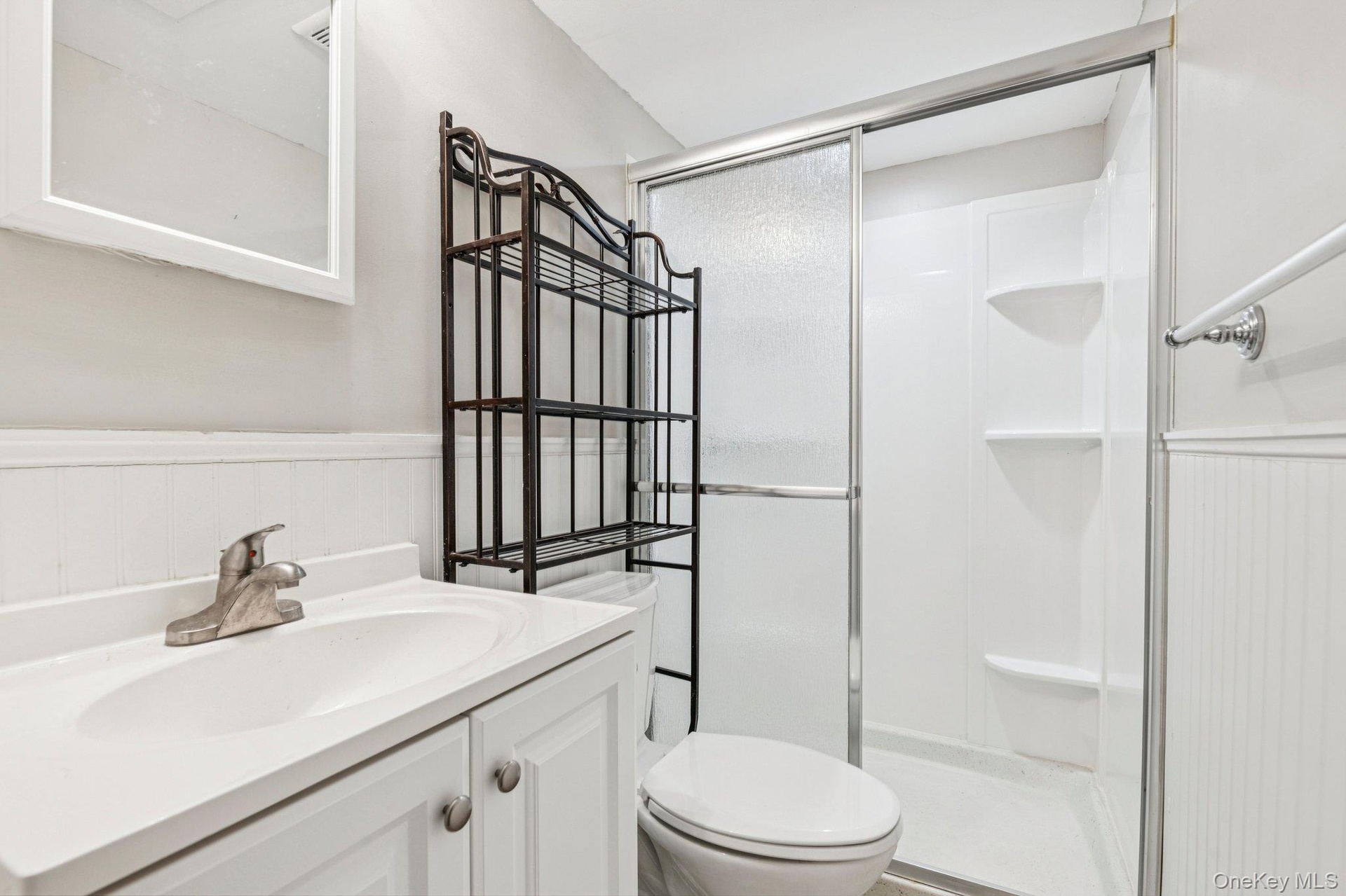 Lower Level Full Bath