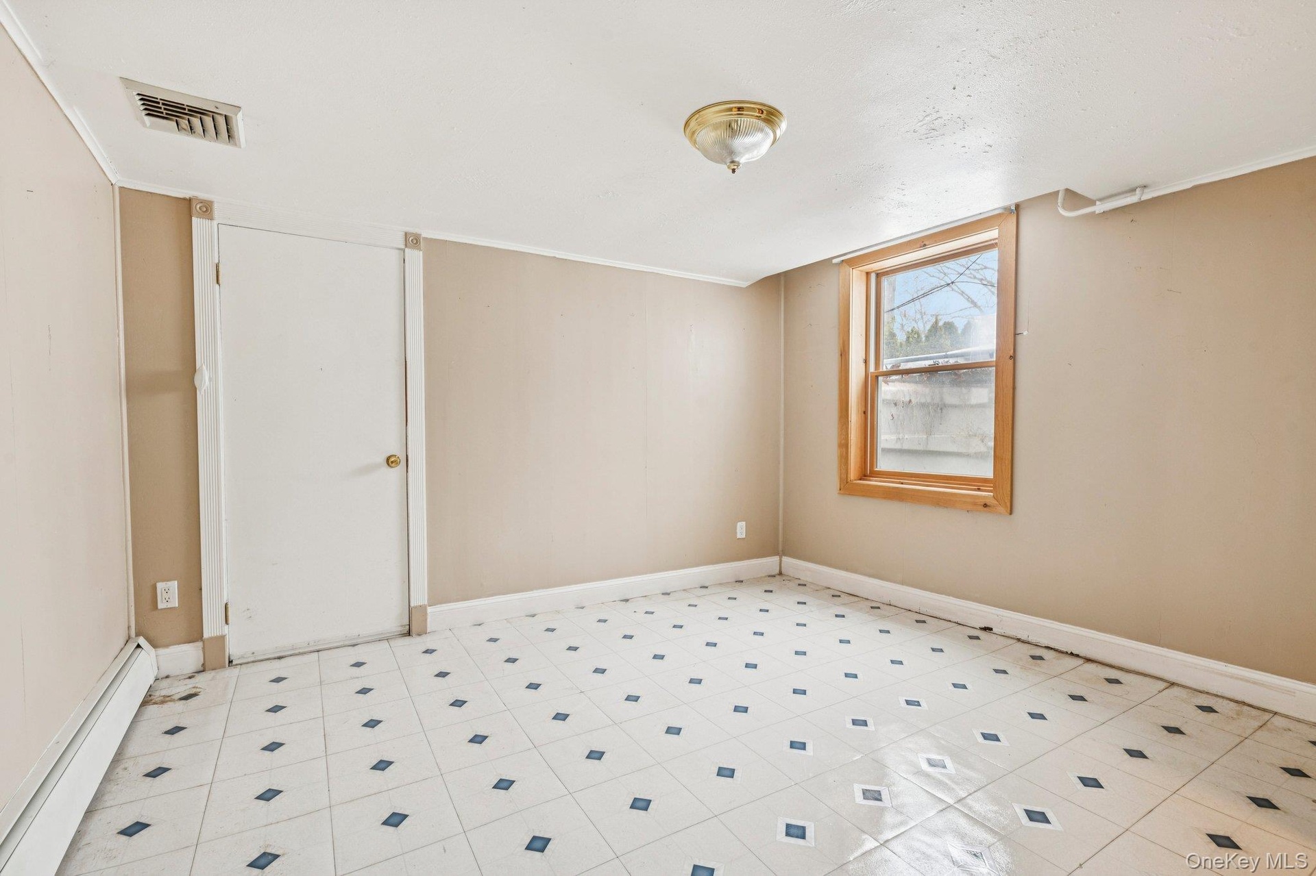 Basement Bedroom with egress