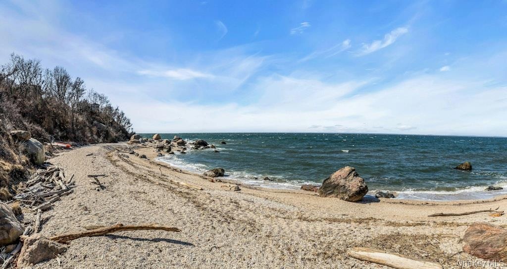 Rocky Point Rd beach