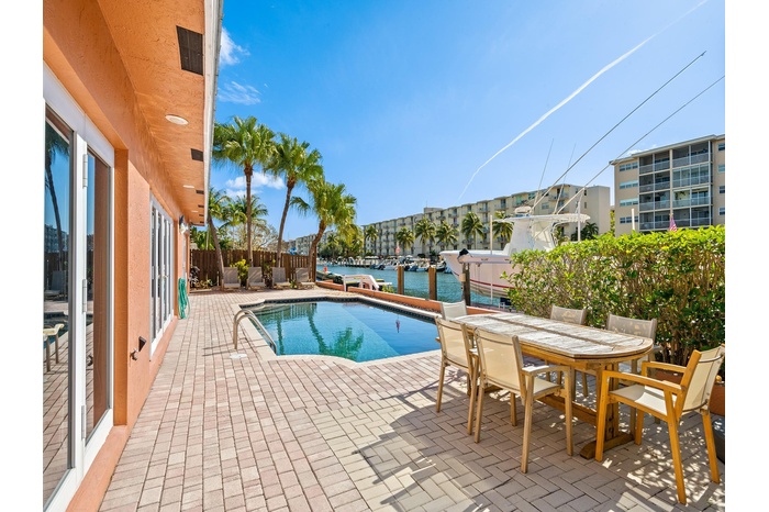 Southern Exposure. Beautiful winter breeze and plenty of sunshine