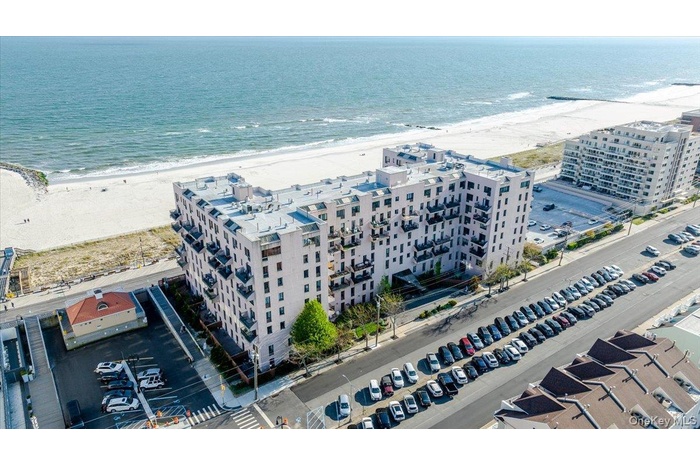 OCEANFRONT UNIT In Luxury Building Center of Long Beach Boardwalk!