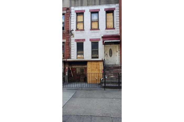 View of townhome / multi-family property