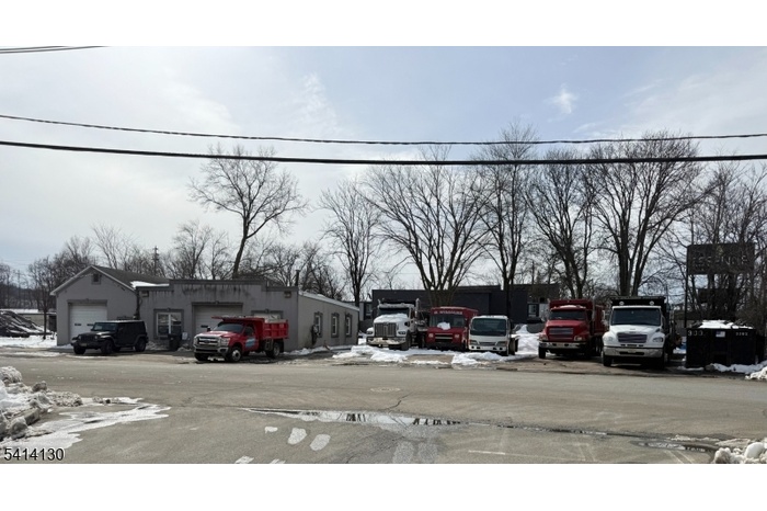 2 Buildings + Parking