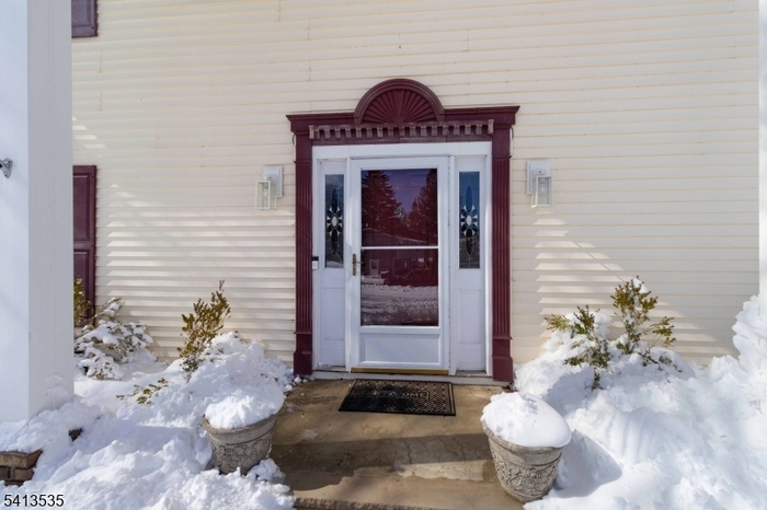 Welcome to 6 Pleasant Hill Rd