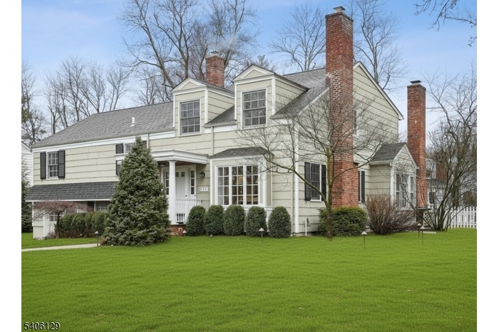 Front & Side of Home