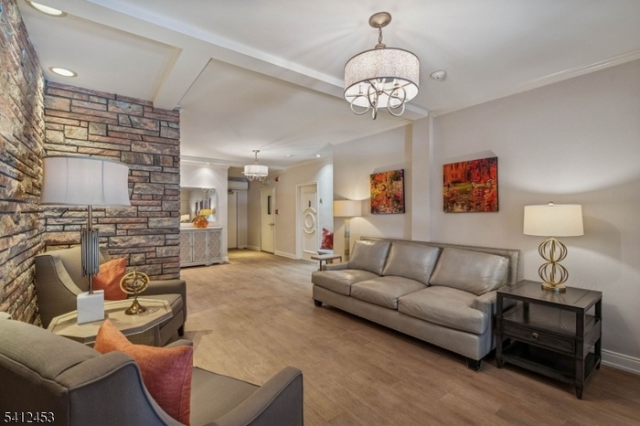 BUILDING LOBBY w/ INTERCOM