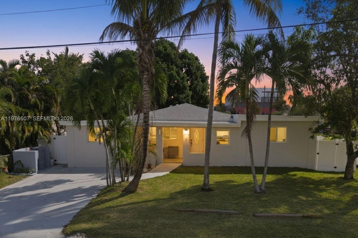 WELCOME TO YOUR NEW HOME AT SUNSET!
