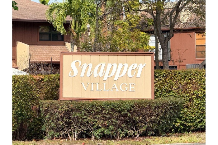 Snapper Village Community Sign View