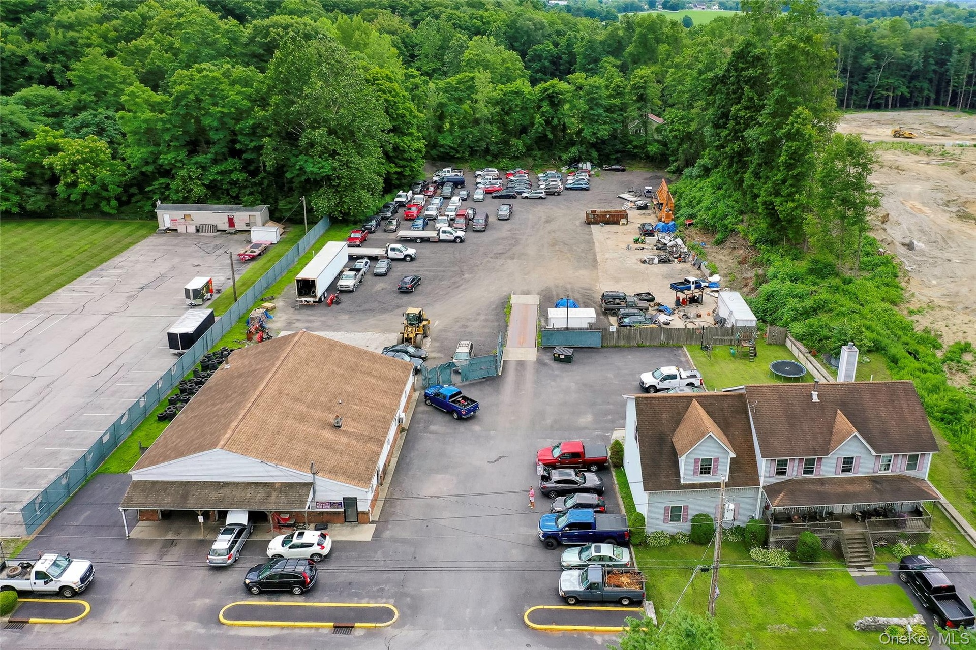 Bird's eye view of a heavily wooded area
