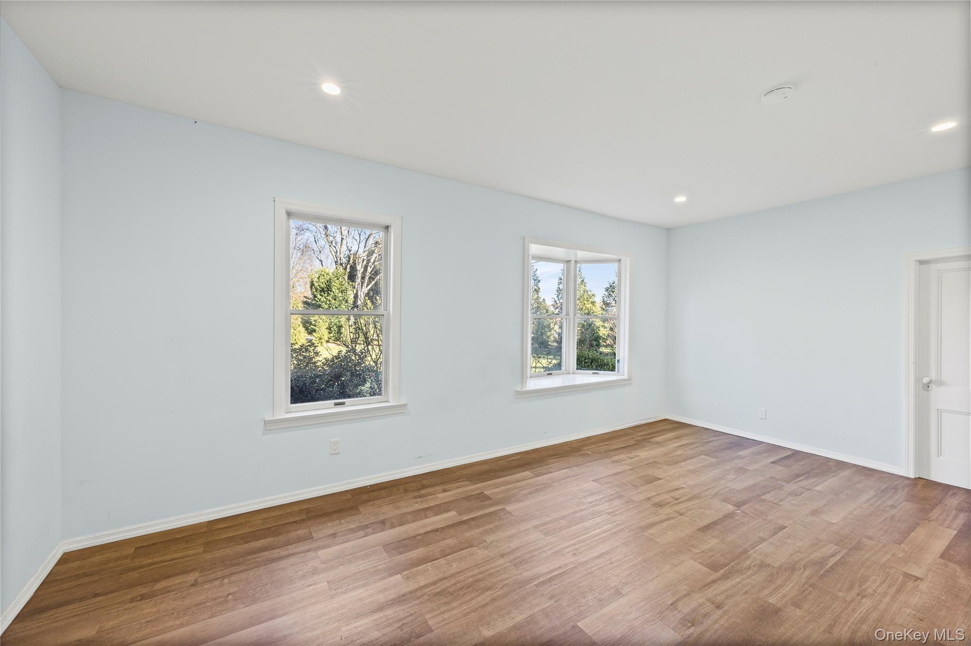 Craft room featuring recessed lighting