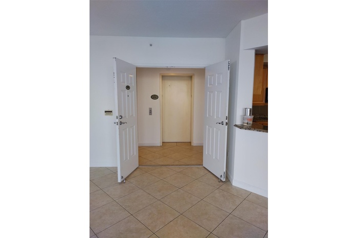 Main entrance. FoyerPrivate elevator access.