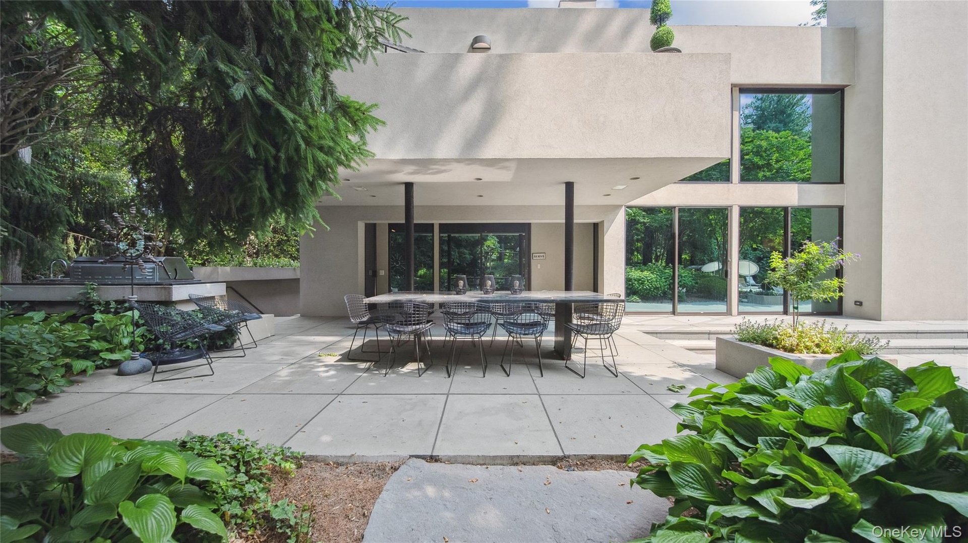 View of patio / terrace with outdoor dining space