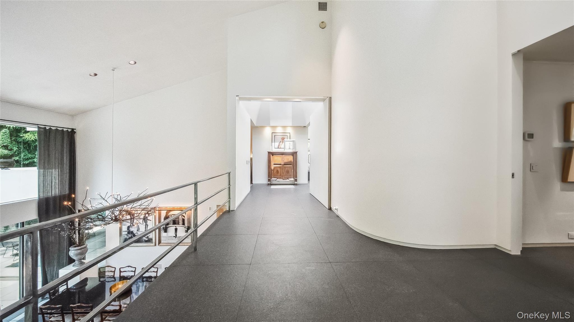 2nd Floor Landing