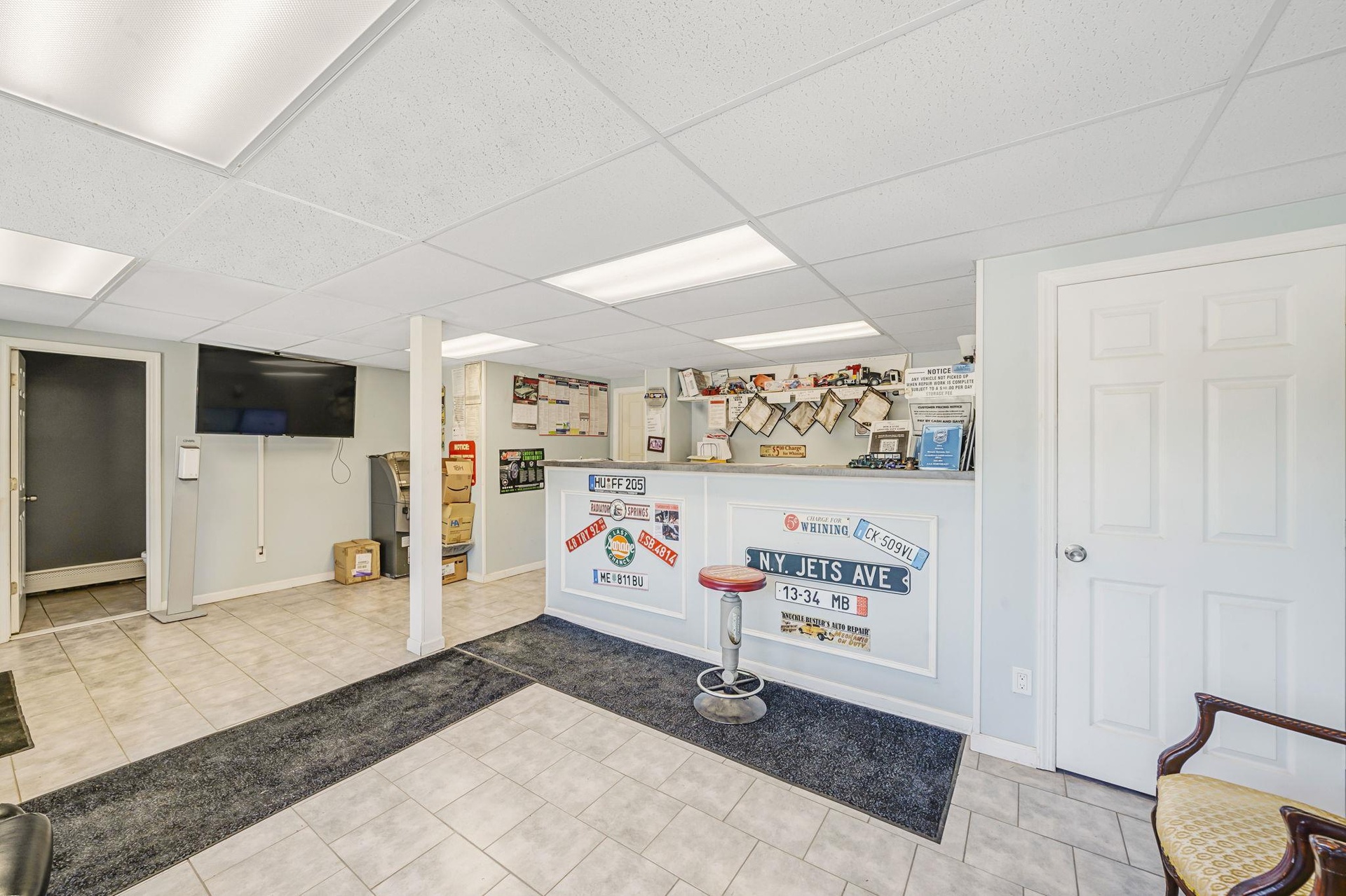 Reception featuring a drop ceiling
