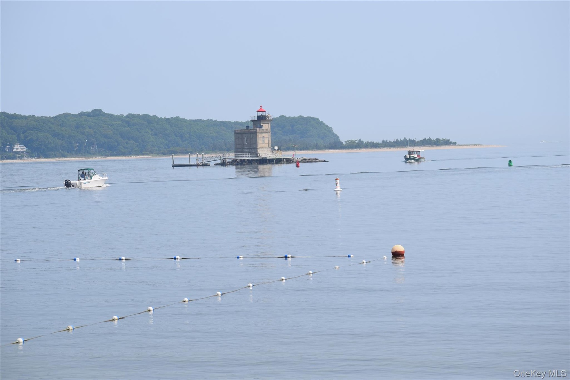 Huntington Lighthouse A Kayak Ride Away!