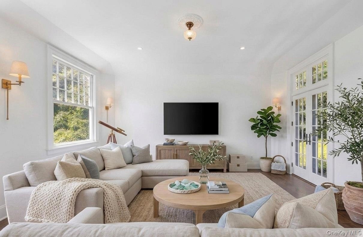 Family Room - virtually staged furniture