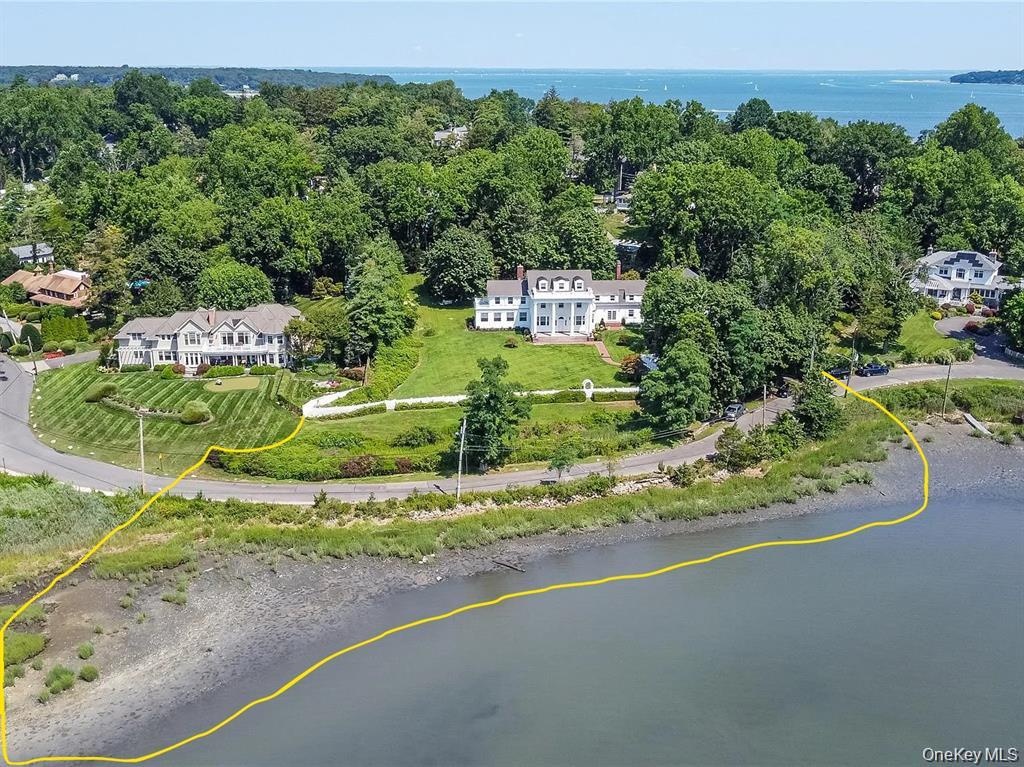 400 Feet of Waterfront