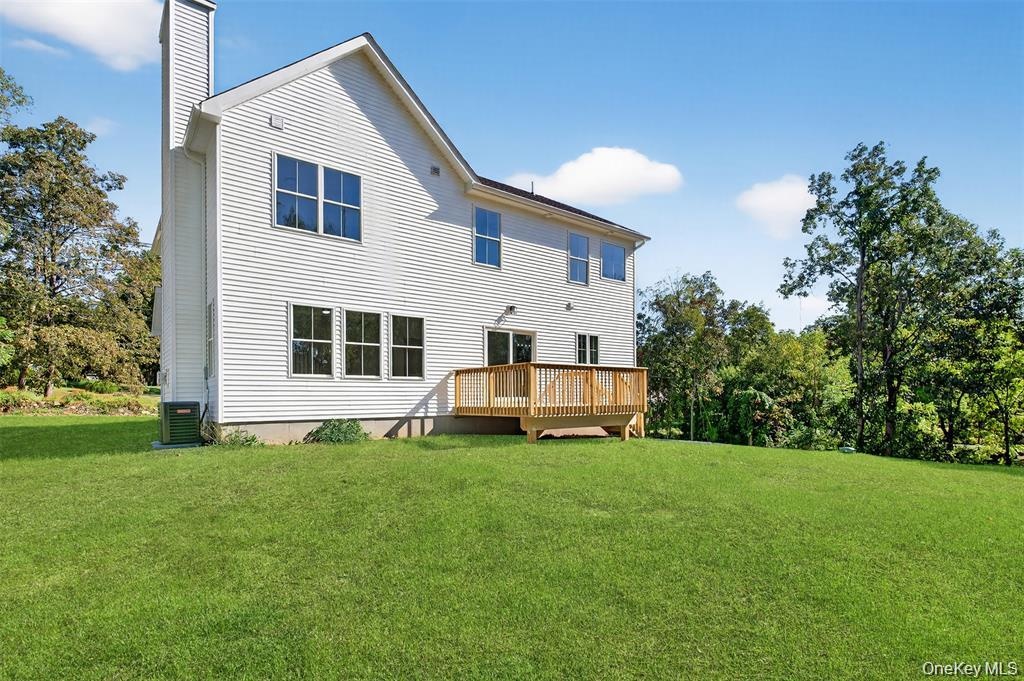 Representative model of recent build shown. Features, finishes, elevations and available options may be customized through the builder and are subject