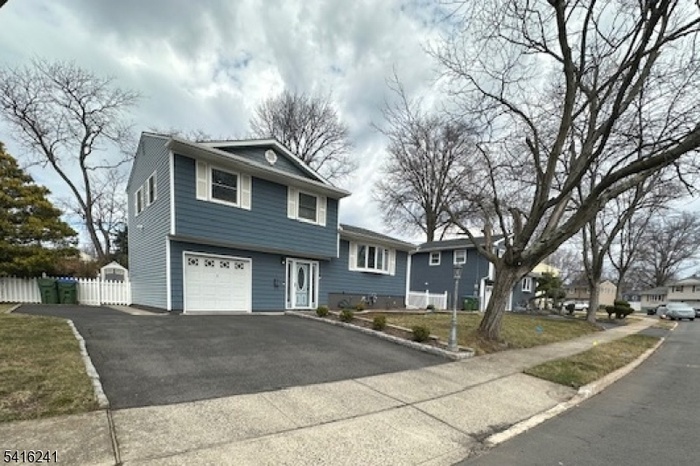 Front of home daylight