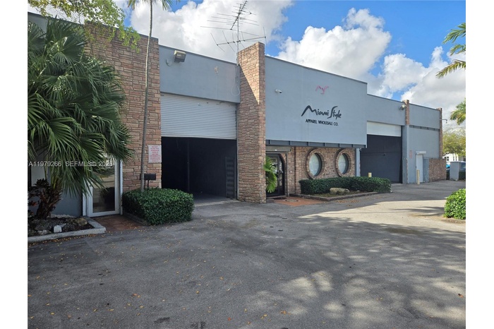 FREES STANDING 22,274 SF WHSE