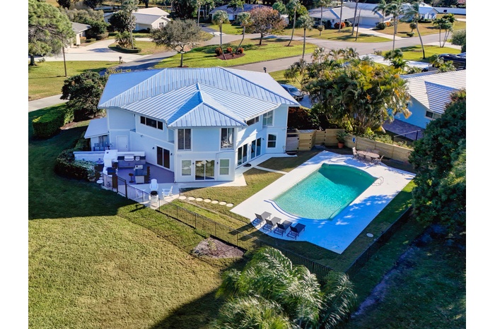 Remodeled Pool Home on .38 acres on Cul de Sac