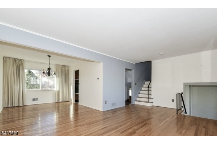 Living Room/Dining Room 1