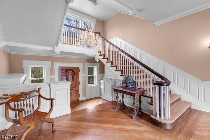 FOYER ANGLE 2