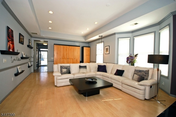 Open, Airy, Bright & Cheery