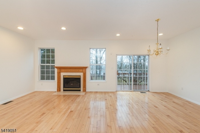 Living Room/Dining Room