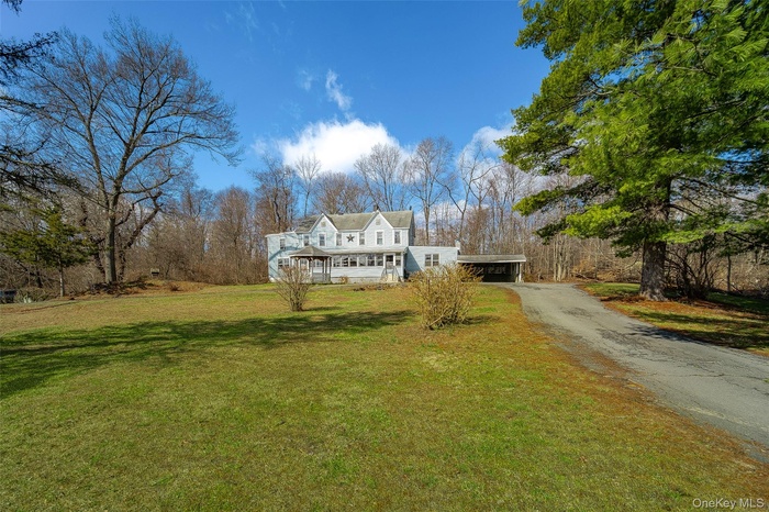 Duplex 166 Brookside Farms Rd Newburgh NY