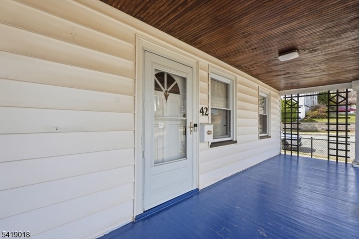 A Stately Blue Welcome