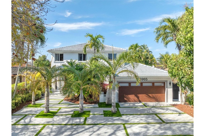 Beautiful, better than new home!