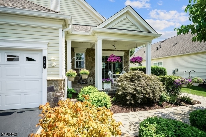 Pavers & Stone Facade