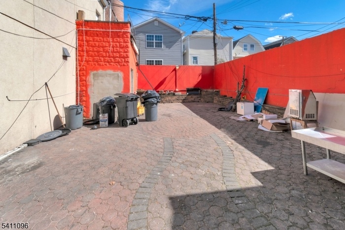 422 Schiller St, Elizabeth