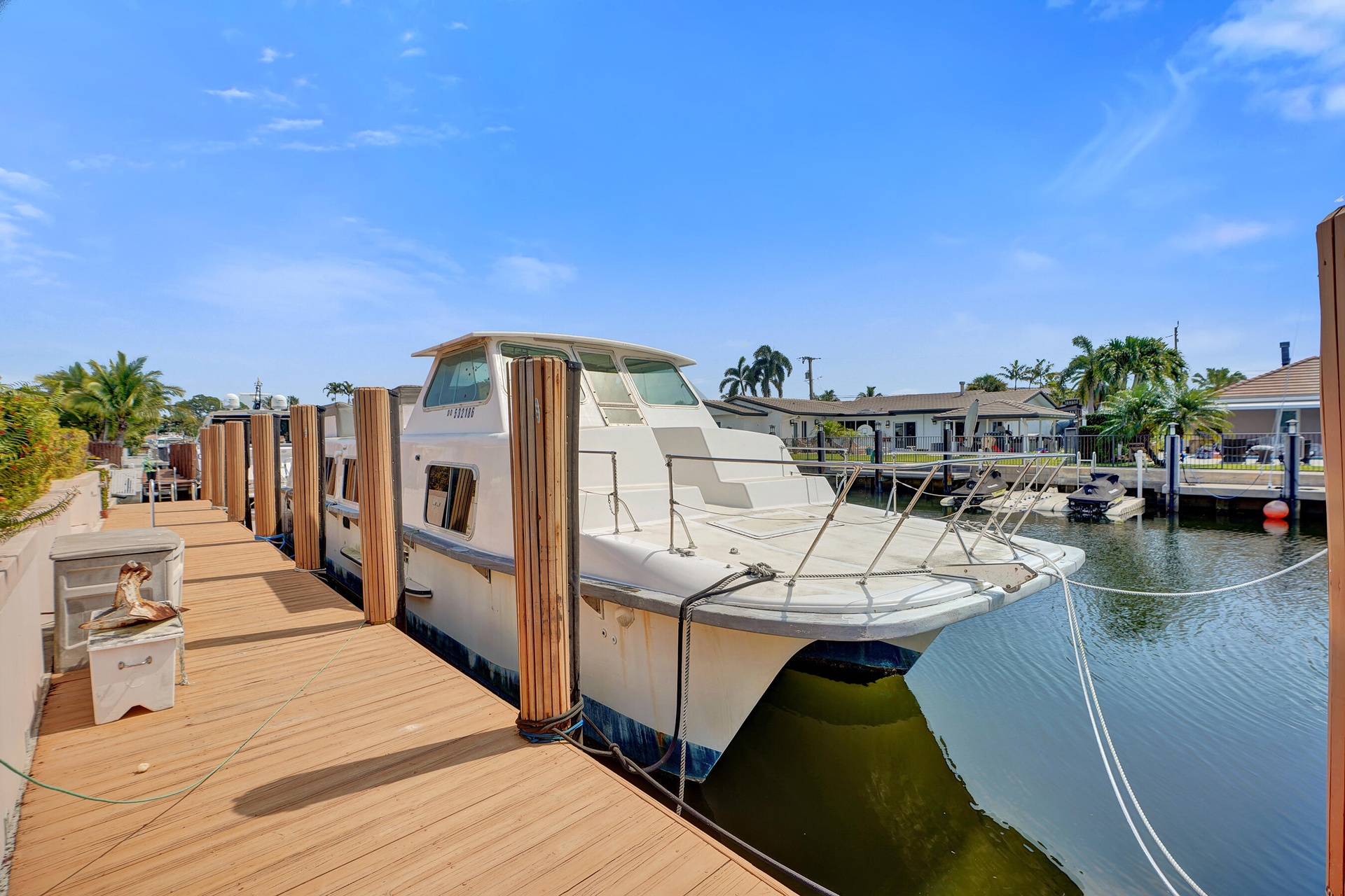 Dock offers a 50amp and a 30amp service