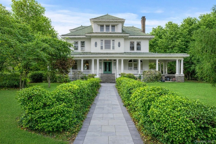 A Stately Presence On .75 Acres, Wisteria Court Stands As A Landmark Of Charm And Grandeur