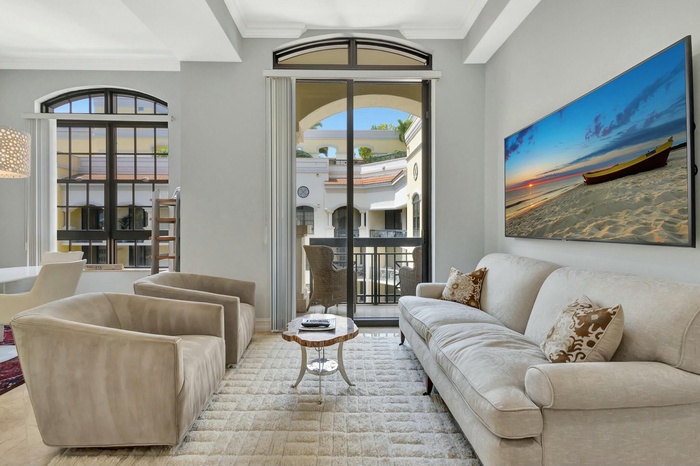 Perfect Pied Terre Penthouse