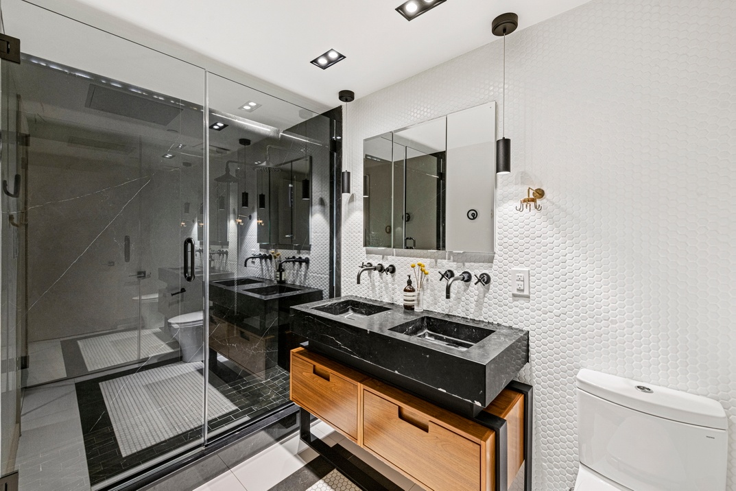 33 Frost Street 3-B Williamsburg Brooklyn NY 11211