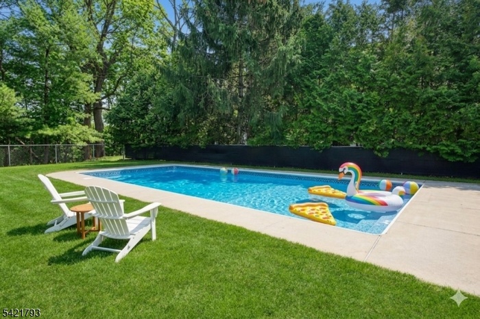 private pool virtual