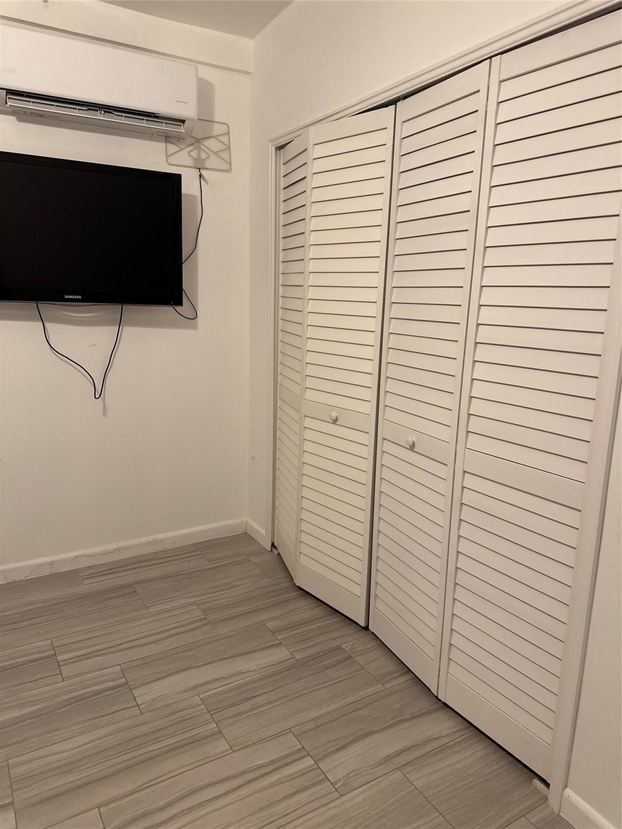 Closet in-law quarter