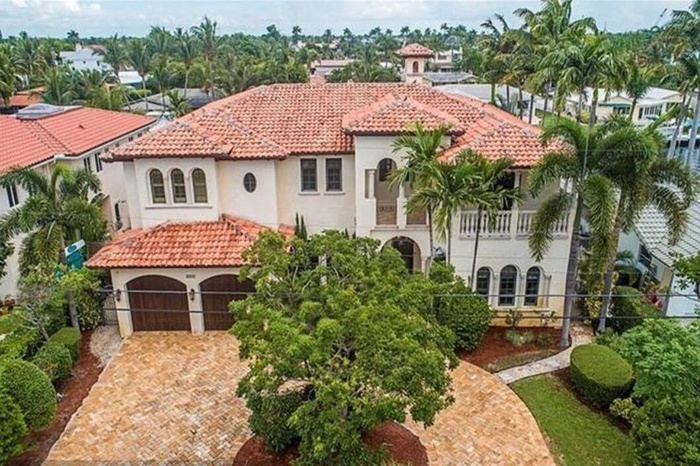 Stunning Mediterranean-style Timeless Architecture