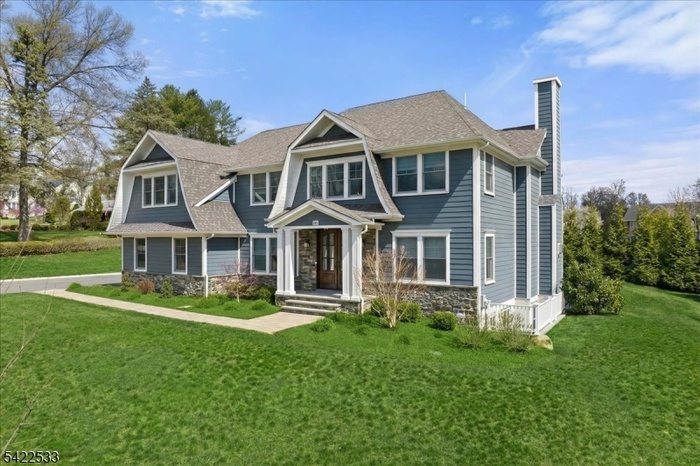 Hardi & Stone Exterior