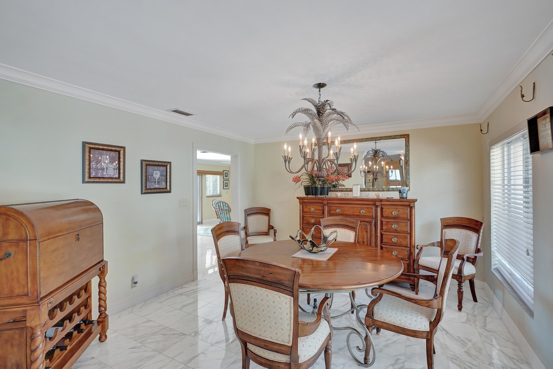 Large Dining room offers plenty of space for table of 6-8